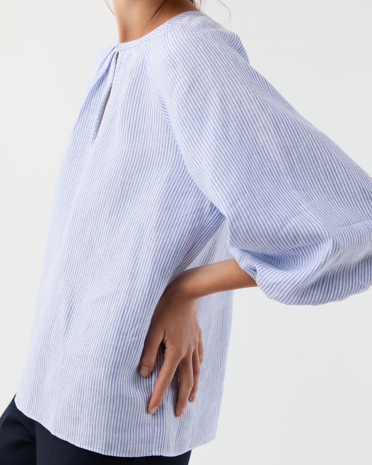 Victoria Blouse in Sky/White Small Bengal Stripe Linen