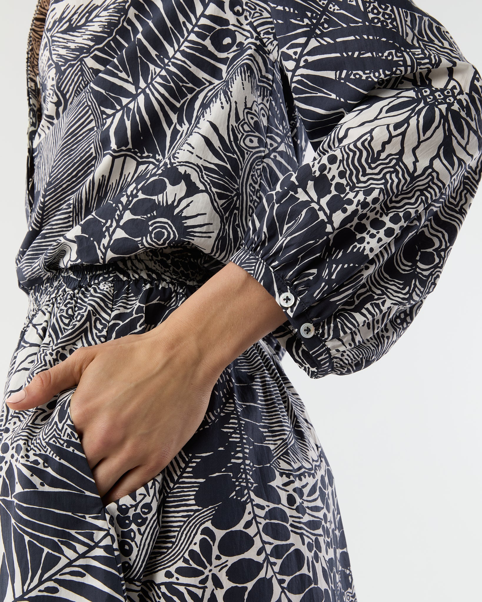 Sienna Top in Ink/Ivory Block Print Cotton Lawn