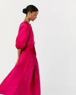 Load image into Gallery viewer, Savannah Top in Fuchsia Washed Silk Shantung
