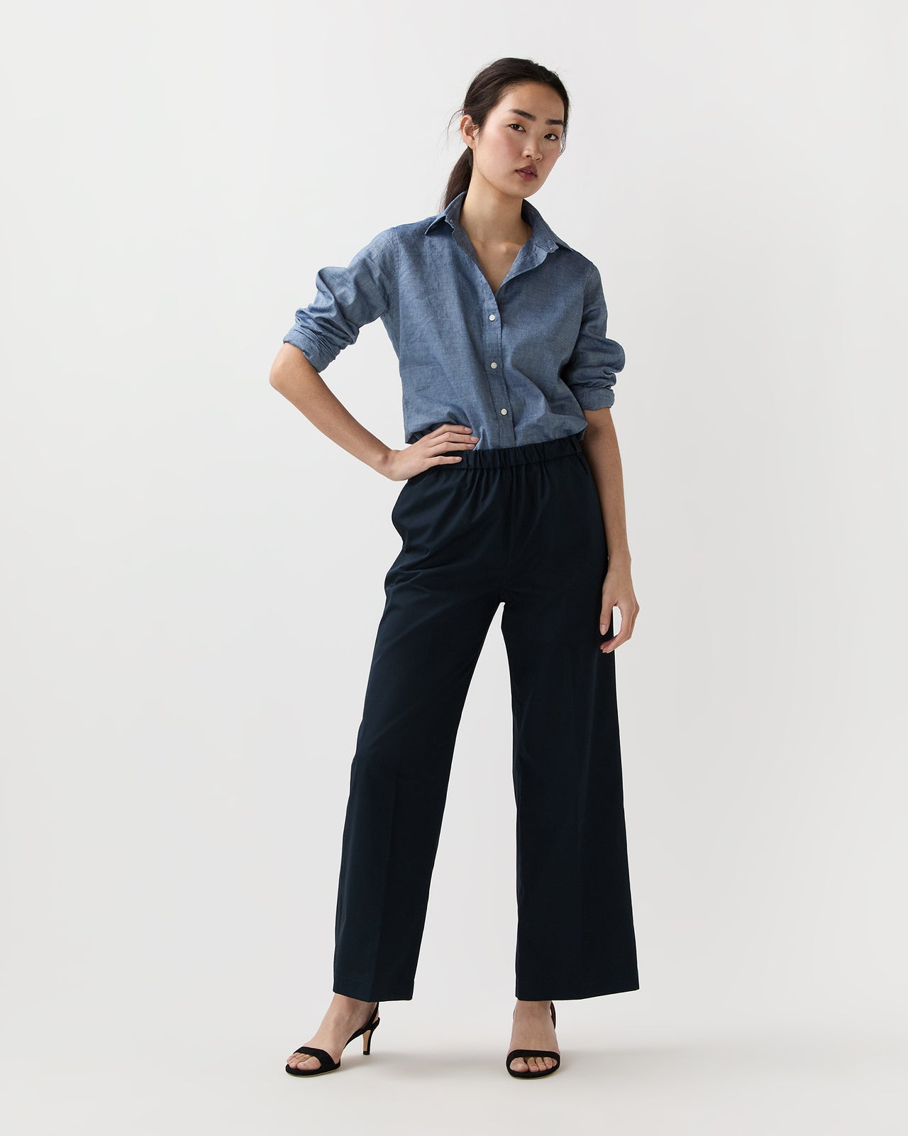 Pull-On Pant in Navy