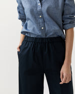 Load image into Gallery viewer, Pull-On Pant in Navy
