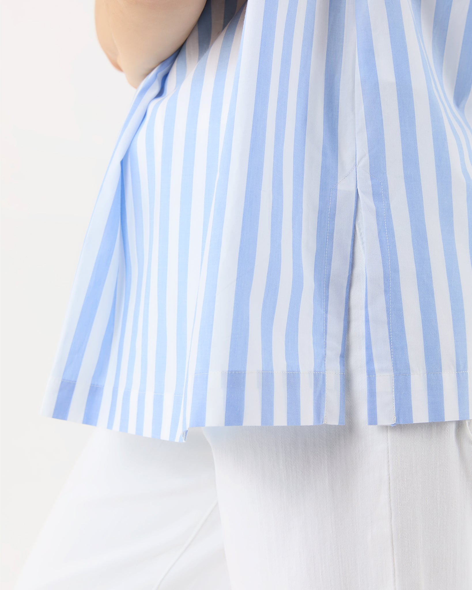 Popover Short-Sleeved Shirt in Light Blue Stripe