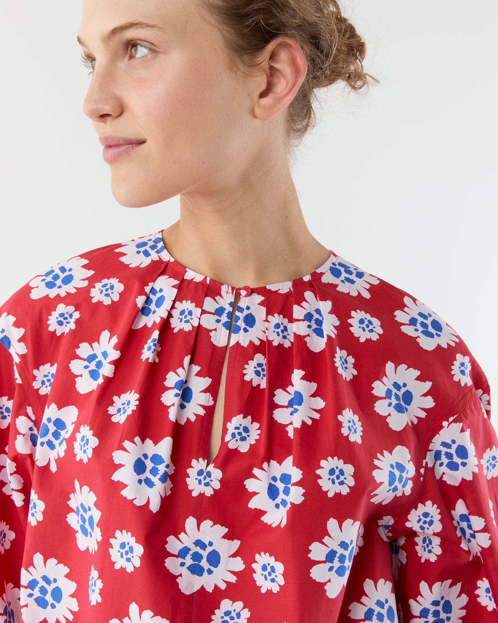 Alma Blouse in Red/Blue Floral Printed Poplin