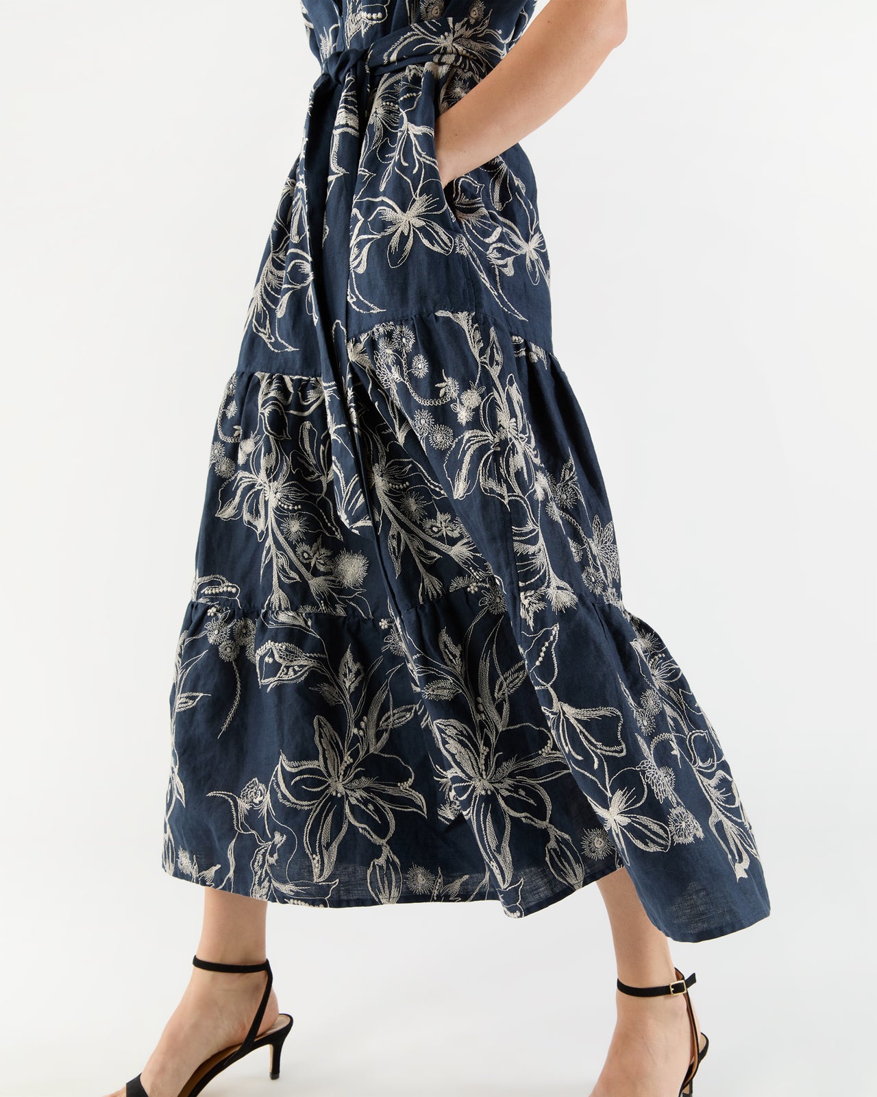 Sophia Popover Dress in Navy/Natural Embroidered Floral Linen
