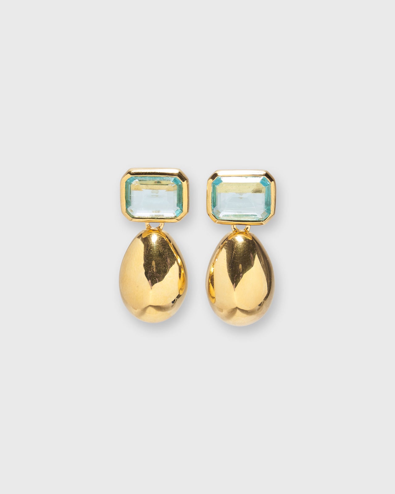 Bean Earrings in Gold