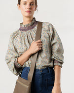 Load image into Gallery viewer, Crossbody Pouch in Dark Taupe Leather

