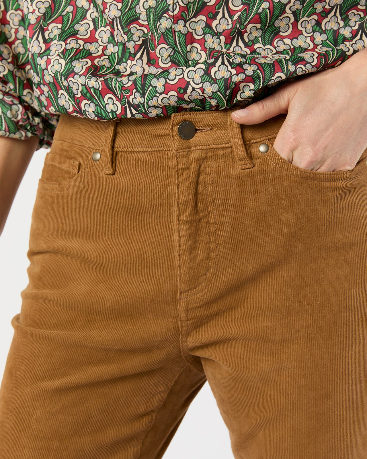 Kendall Flare 5-Pocket Jean in Tobacco Stretch Cord