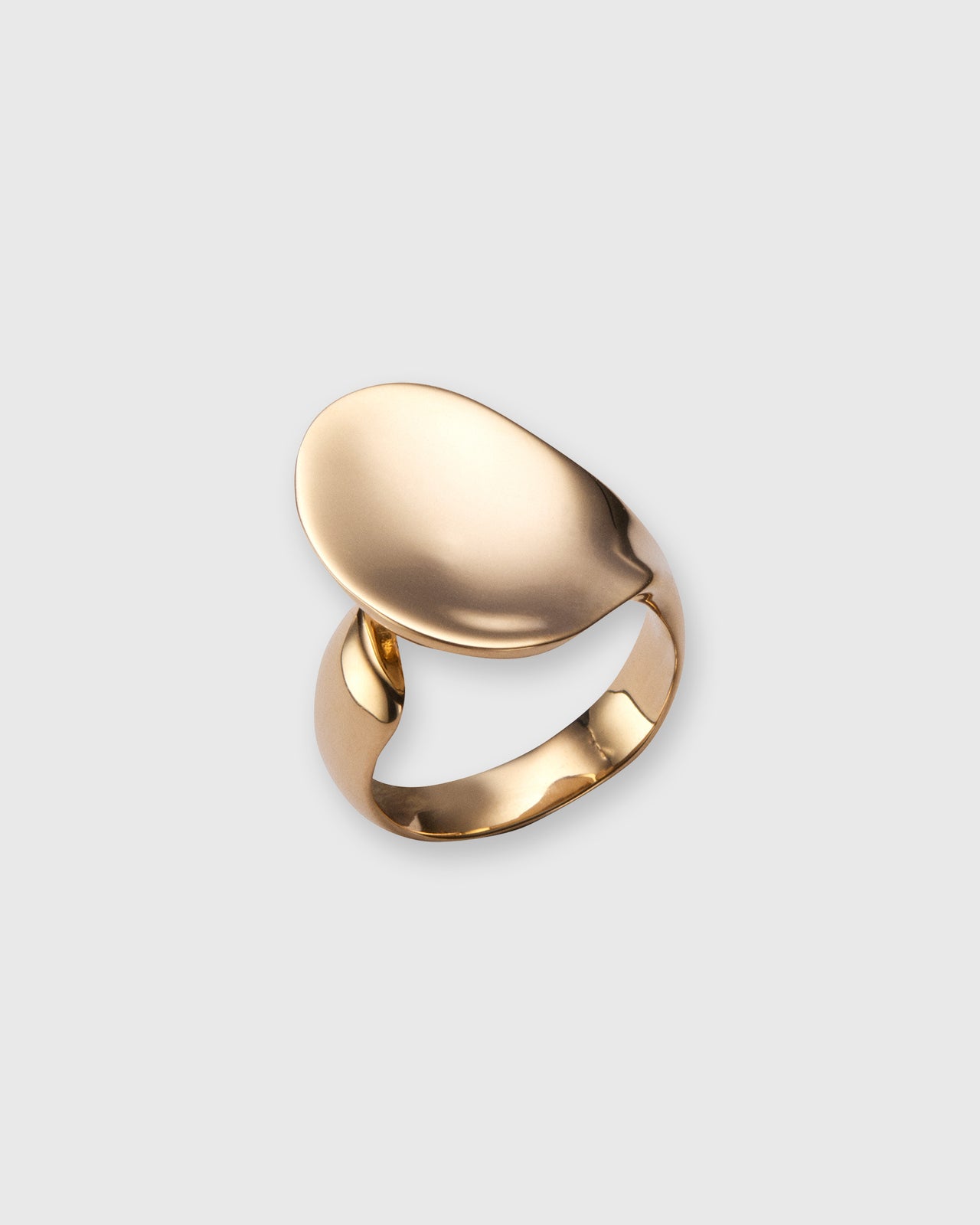 Small Concave Ring in Gold