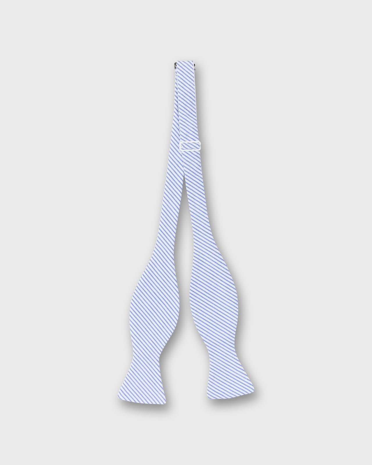 Cotton Bow Tie in Blue Seersucker
