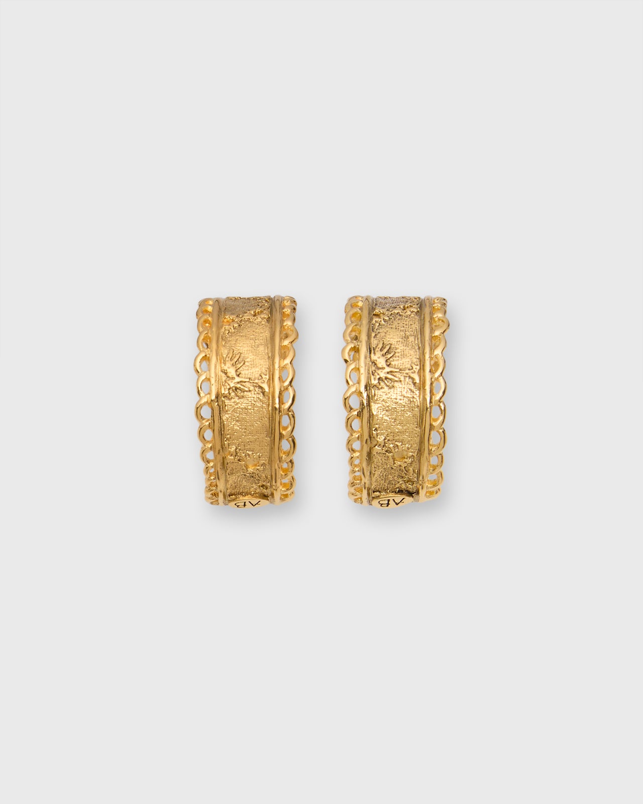 Loumeda Earrings in Gold