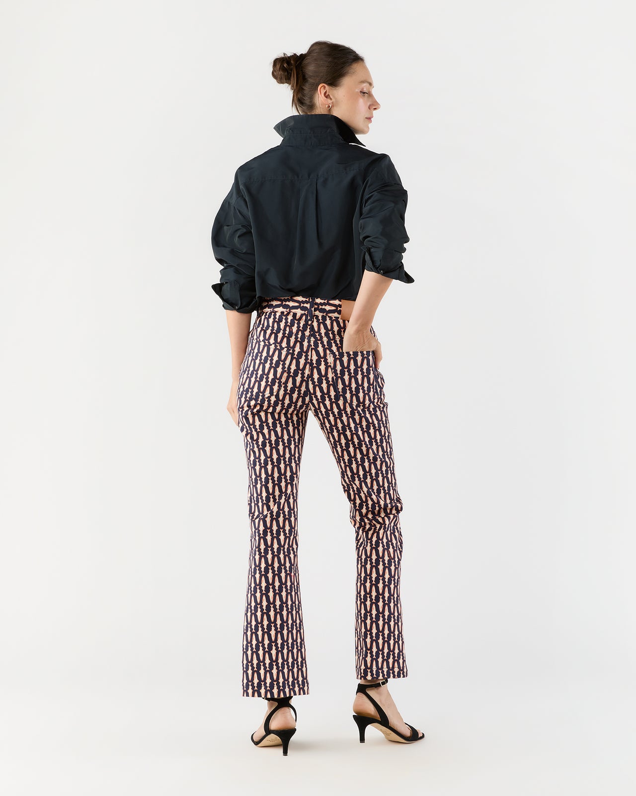 The Cropped Flare Jean in Pesciolini