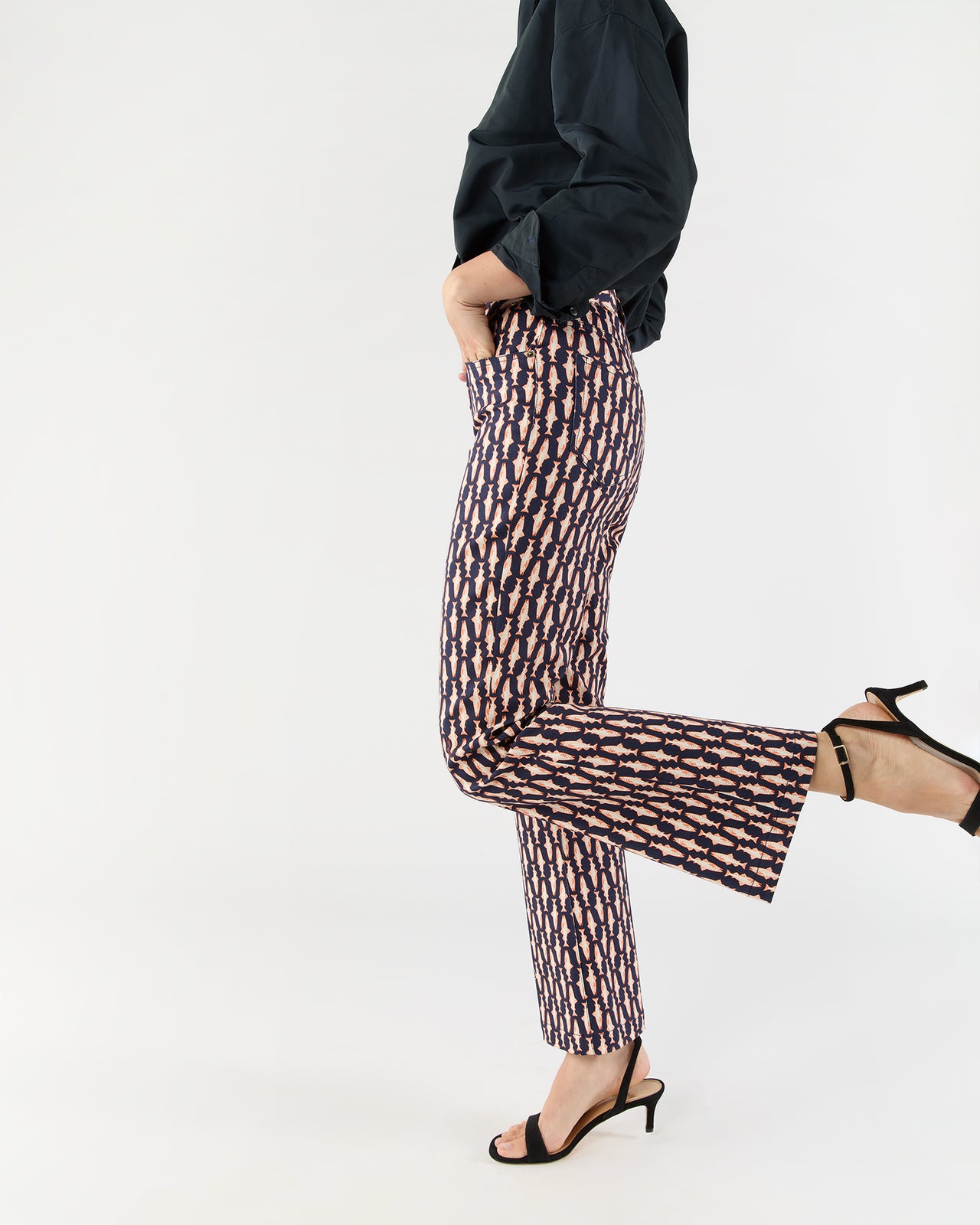 The Cropped Flare Jean in Pesciolini