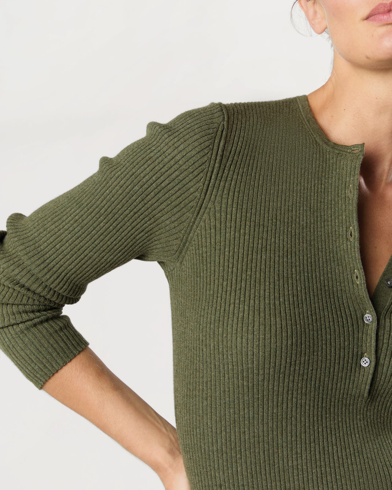 Long-Sleeved Nia Ribbed Henley in Covert Green Cotton/Silk