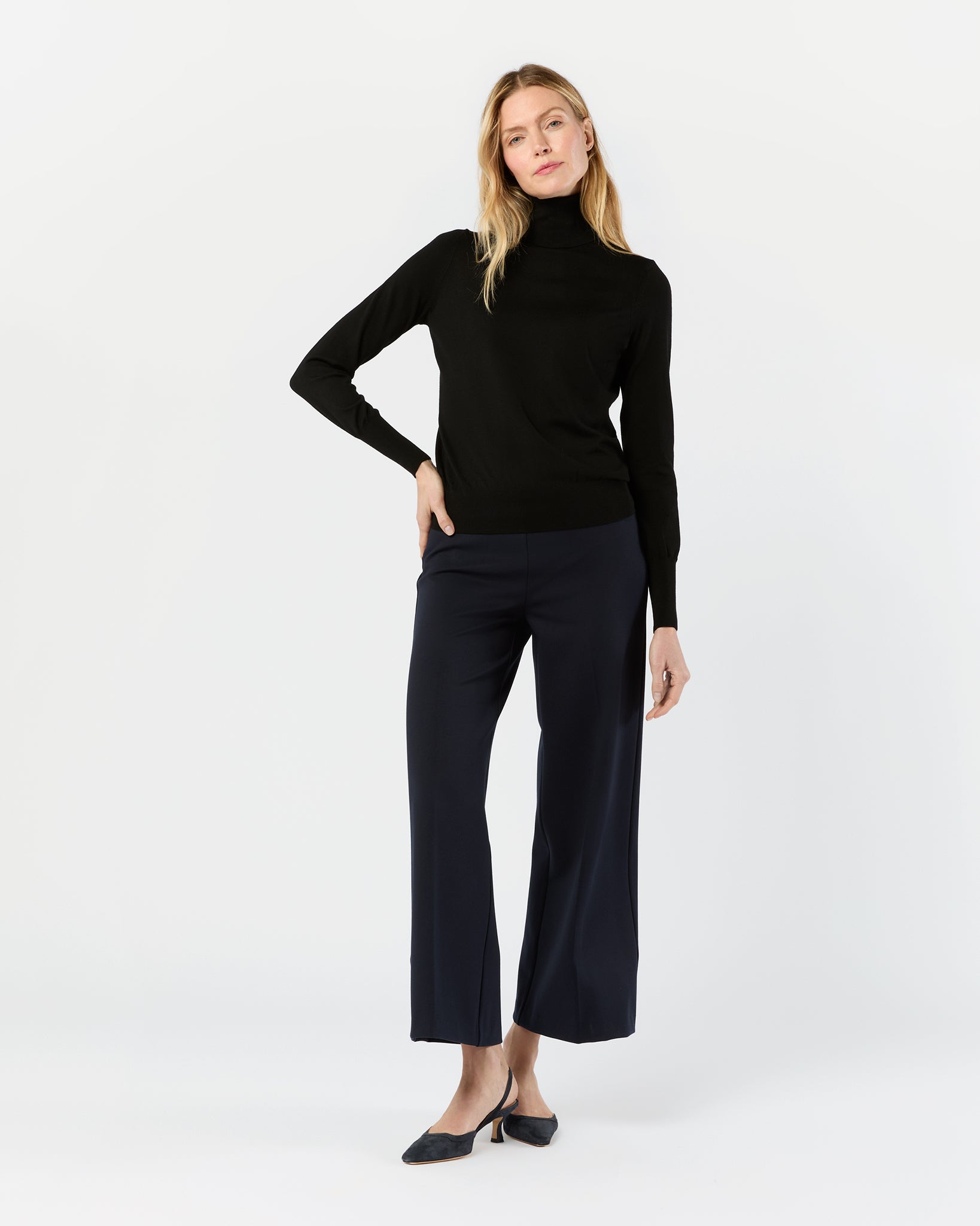 Alida Turtleneck Sweater in Black Escorial Wool