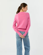 Load image into Gallery viewer, Kit Crewneck Sweater in Heather Raspberry Cashmere

