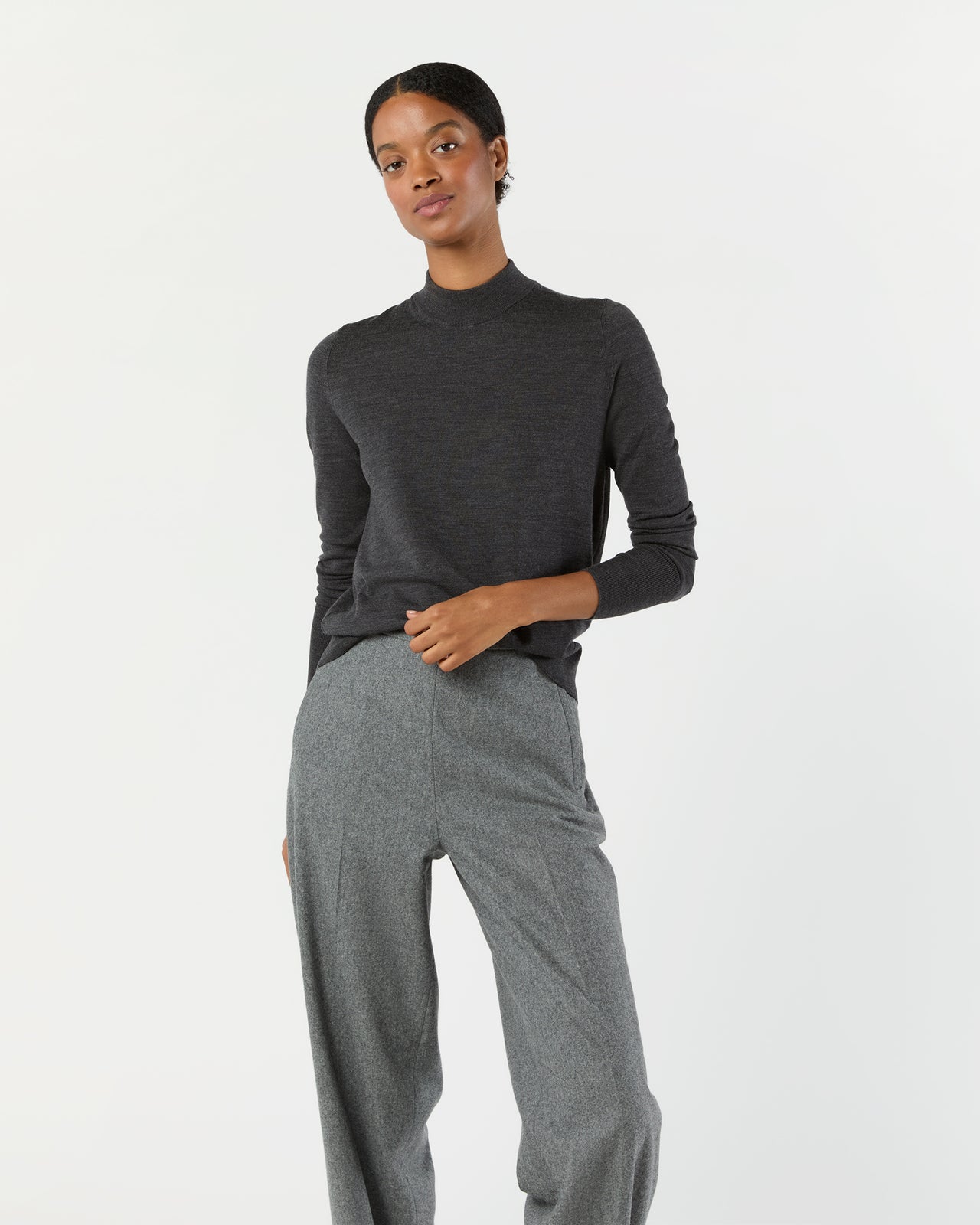 Laura Sweater in Heather Charcoal Escorial Wool