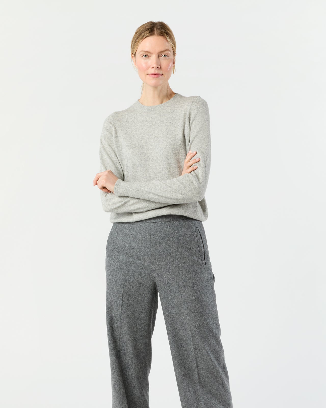 Kit Crewneck Sweater in Pale Heather Grey Cashmere