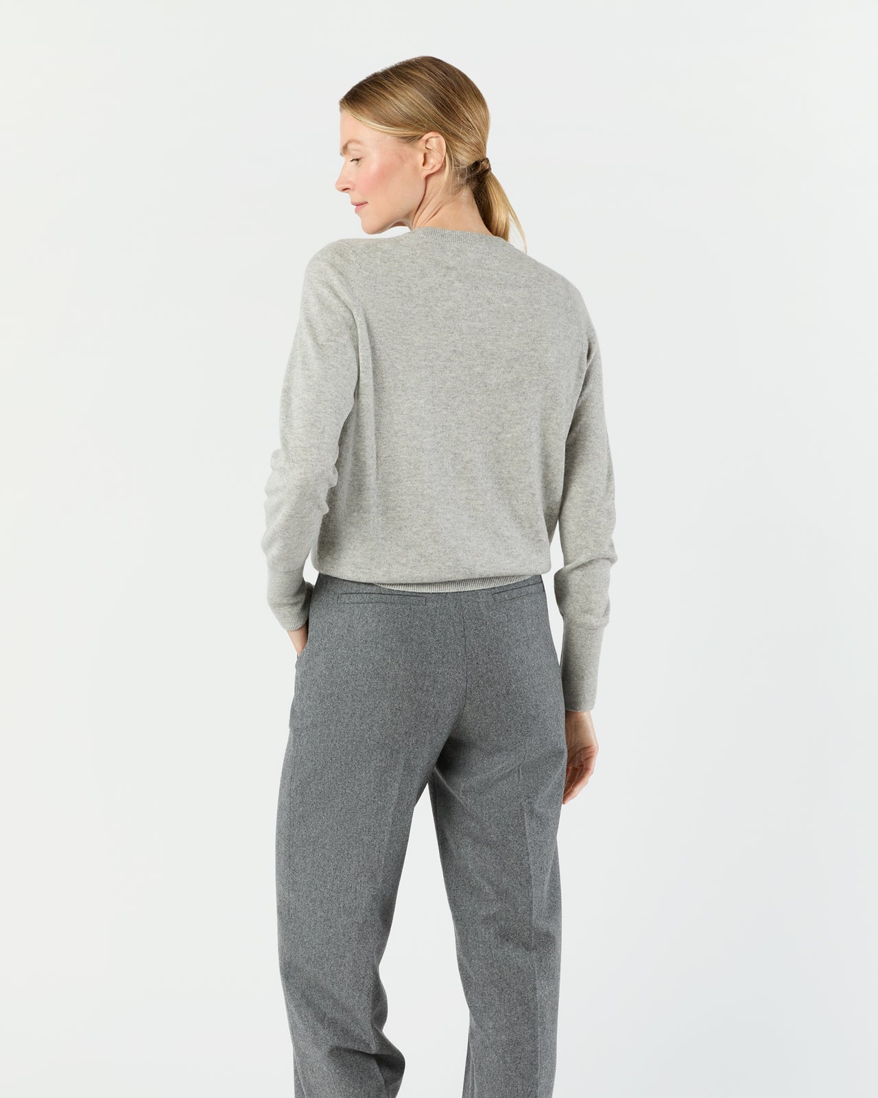 Kit Crewneck Sweater in Pale Heather Grey Cashmere