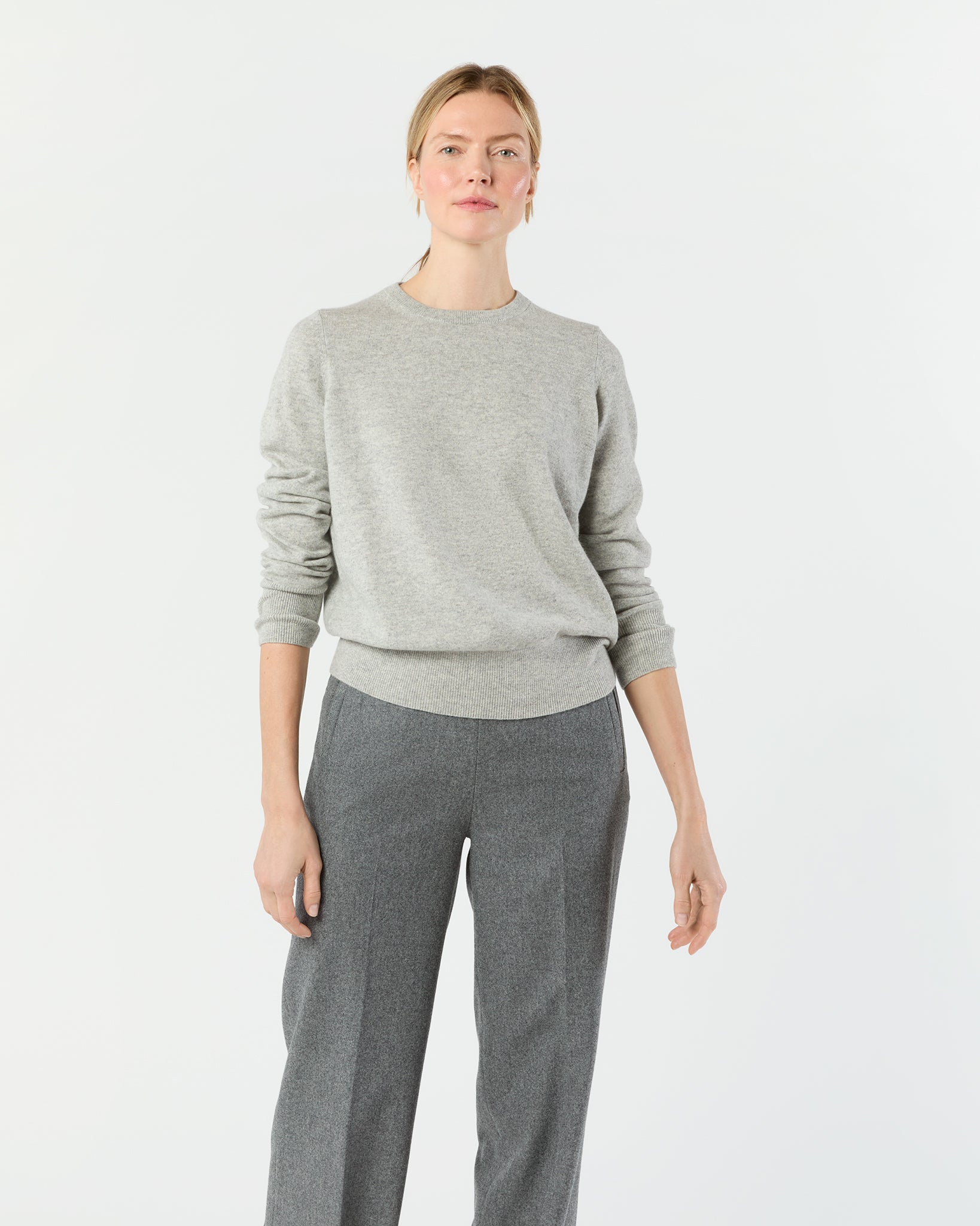 Kit Crewneck Sweater in Pale Heather Grey Cashmere