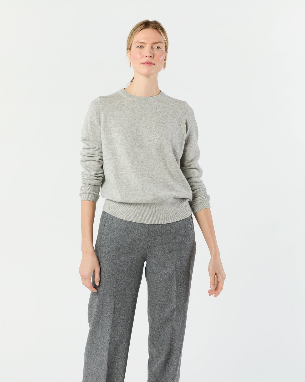 Kit Crewneck Sweater in Pale Heather Grey Cashmere