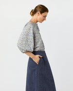 Load image into Gallery viewer, Savannah Top in Eggplant/Multi Wiltshire Bud Liberty Fabric
