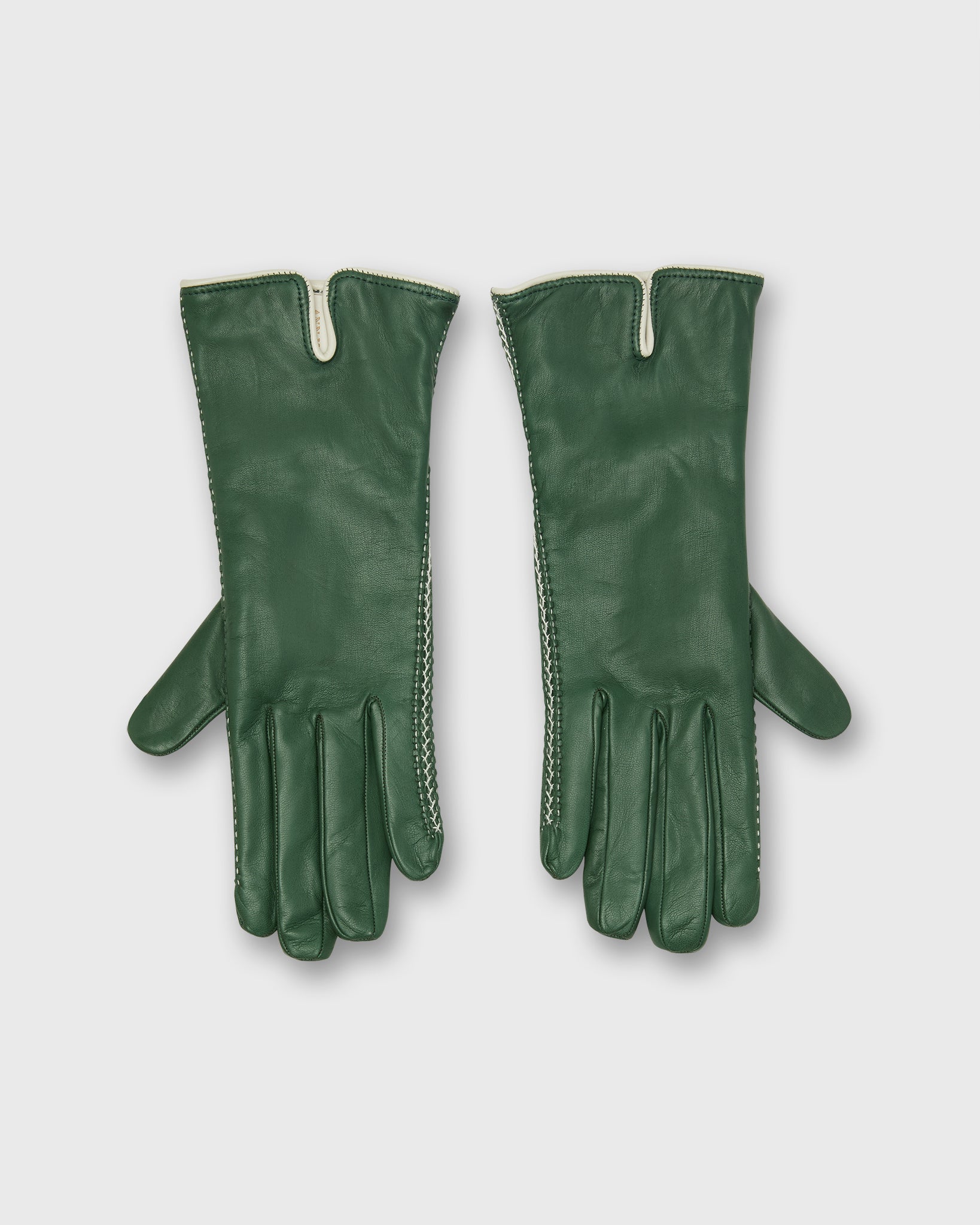 Hand-Stitched Cashmere-Lined Gloves in Green Nappa Leather