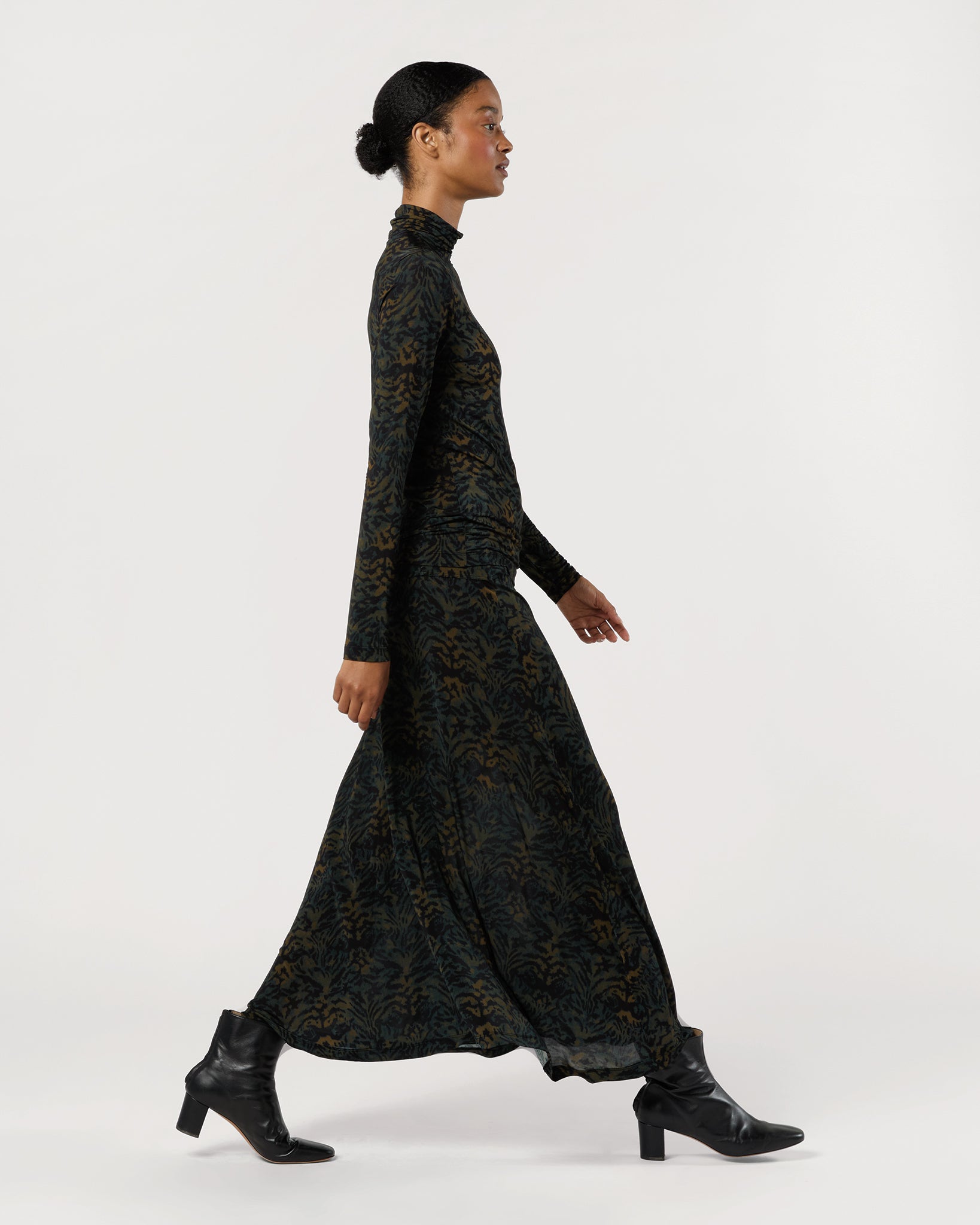 Paola Jersey High Waist Midi Skirt in Desert Jasper