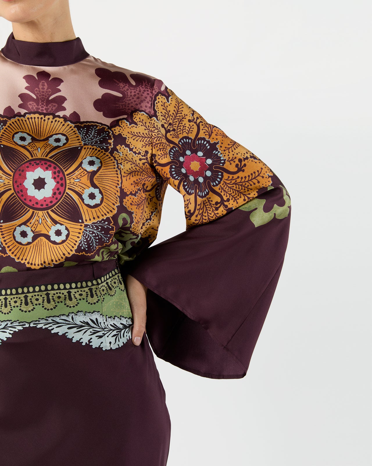 Sleek Skirt in Burgundy Bounty Silk