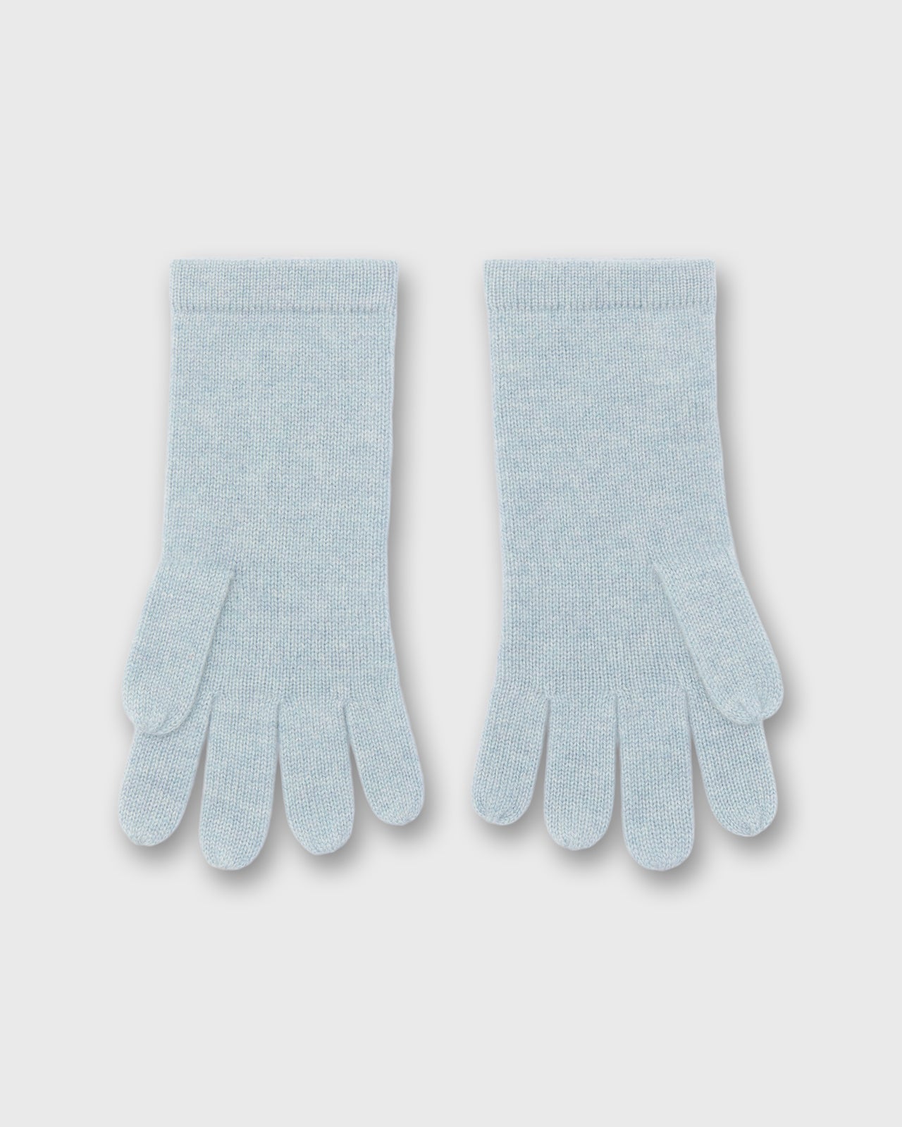 Cable Cashmere Gloves in Pale Blue