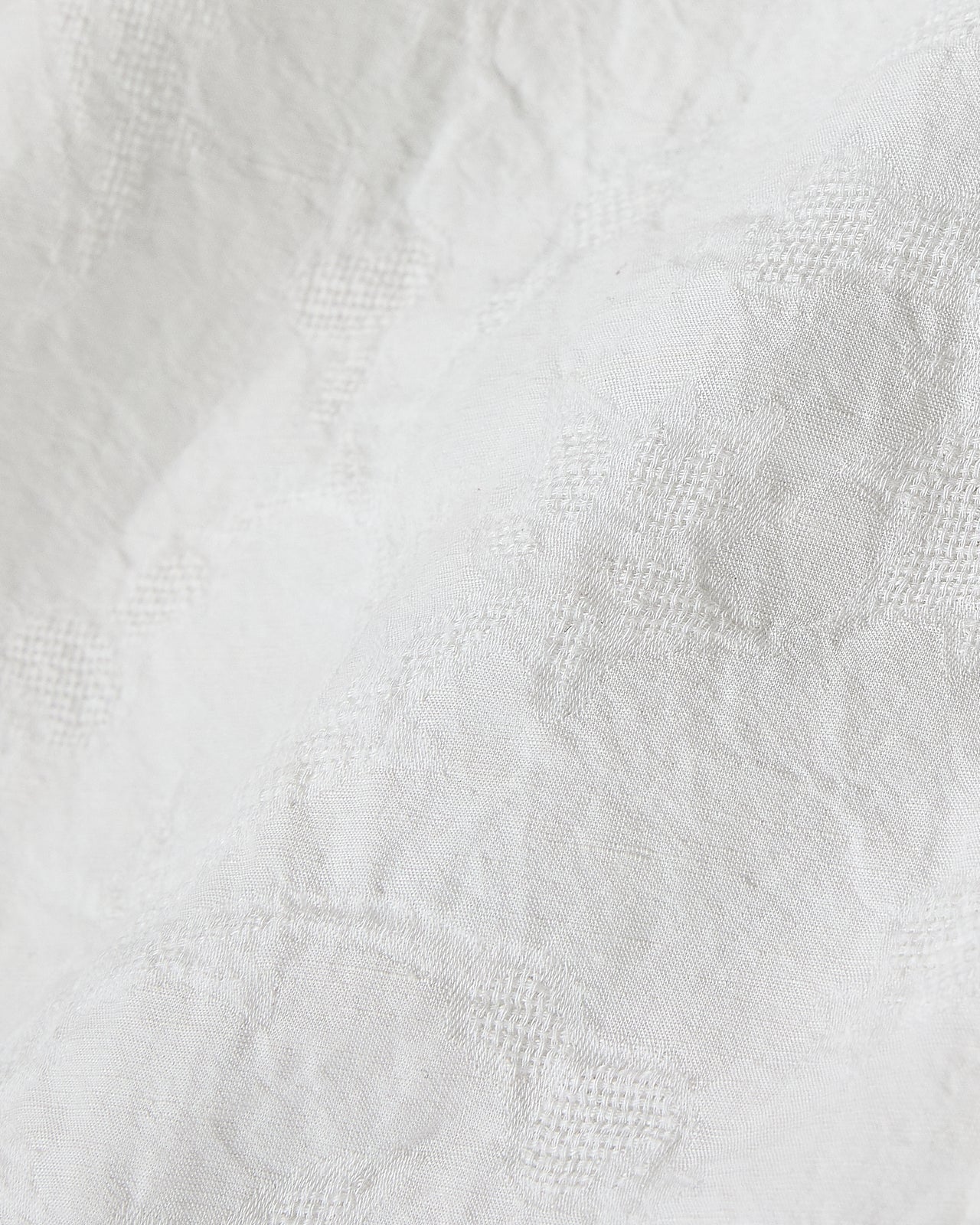 Ripley Shirt in White Linen Jacquard