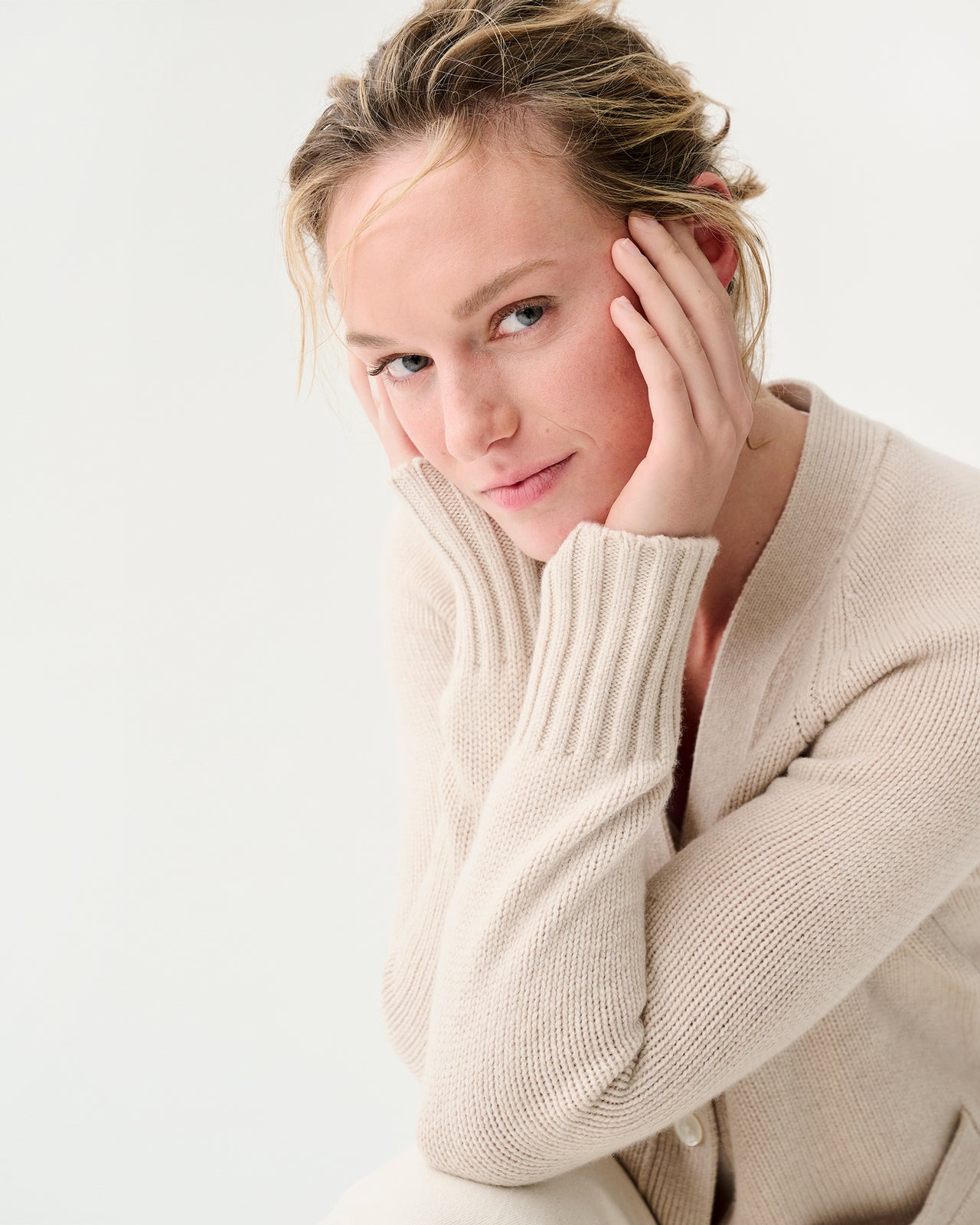 Selma Cardigan in Wheat Cashmere