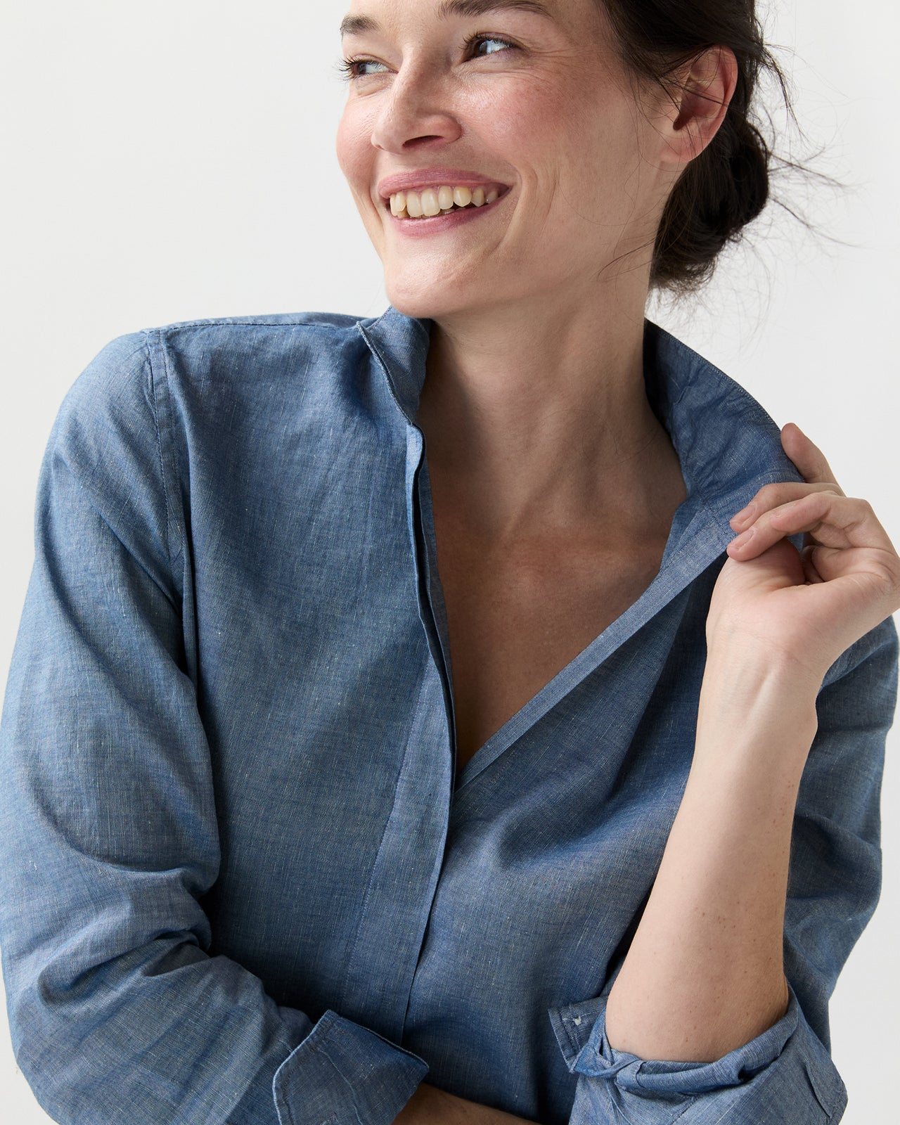 Mel Shirt in Extra Light Washed Cotolino Chambray