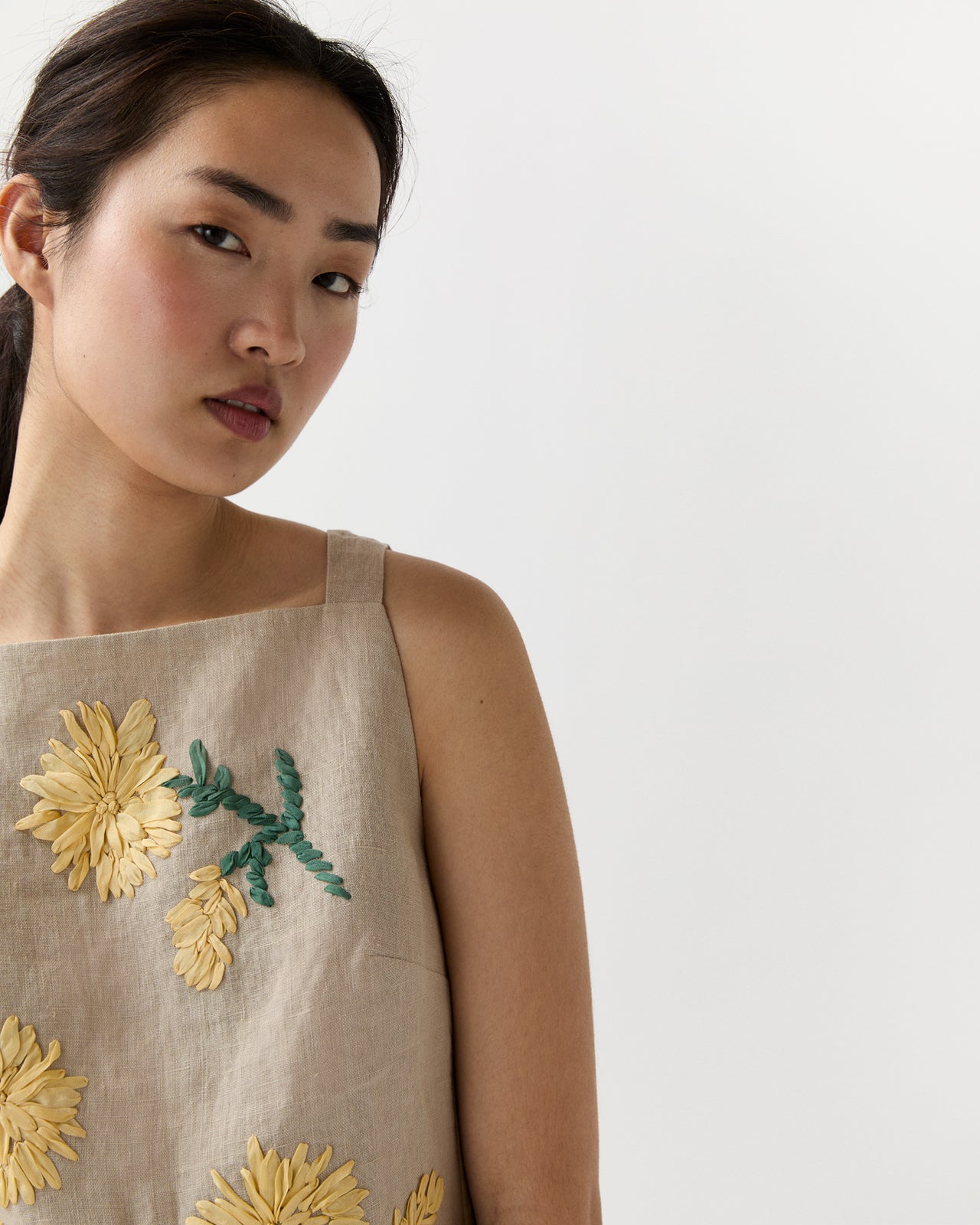 Square Gia Shell in Yellow/Flax Ribbon Embroidered Linen