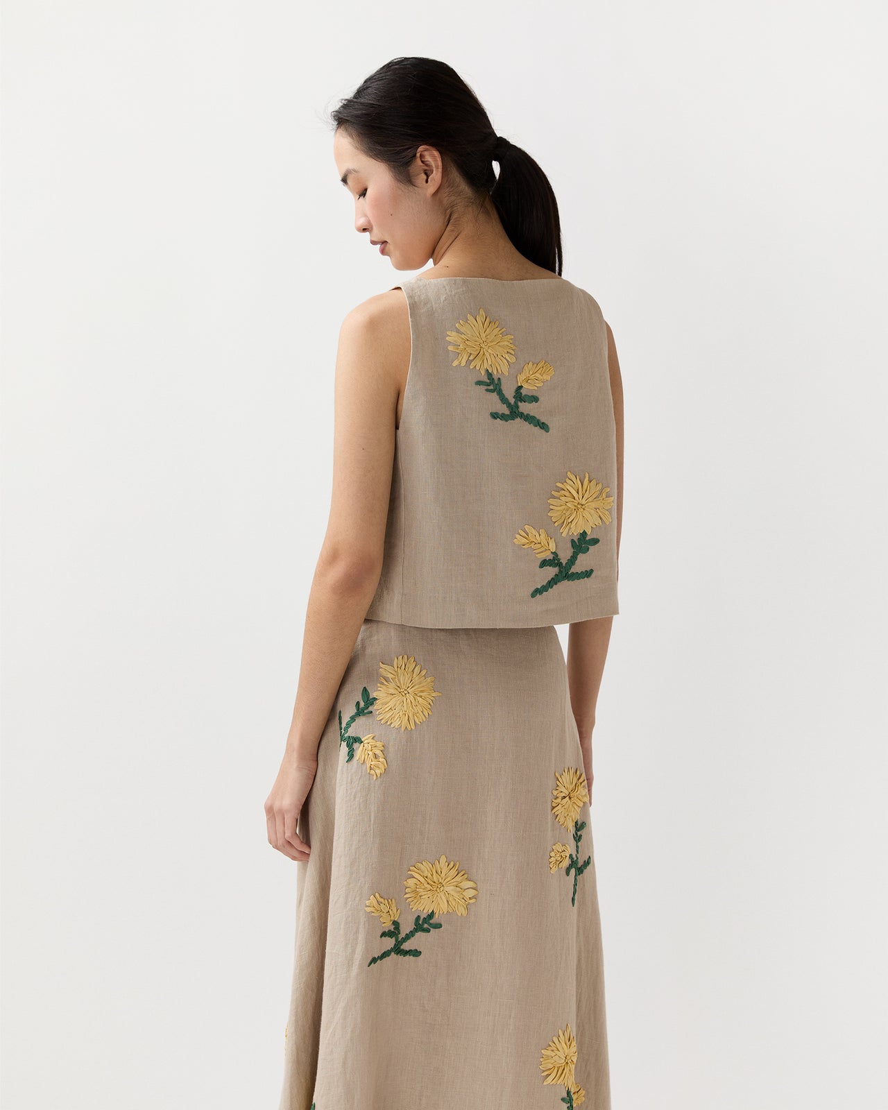 Square Gia Shell in Yellow/Flax Ribbon Embroidered Linen