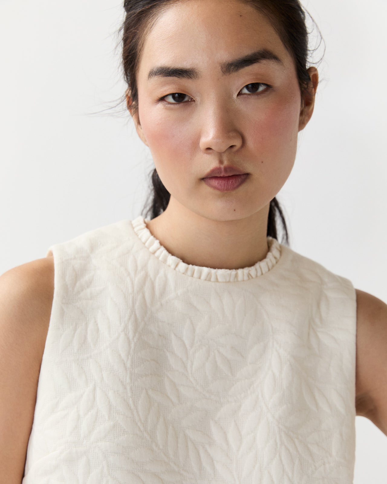 Gia Frill Shell Top in Natural Leaves Knit Jacquard