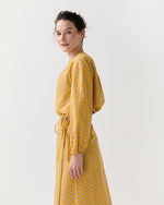Load image into Gallery viewer, Alma Blouse in Yellow Provençal Rustic Poplin
