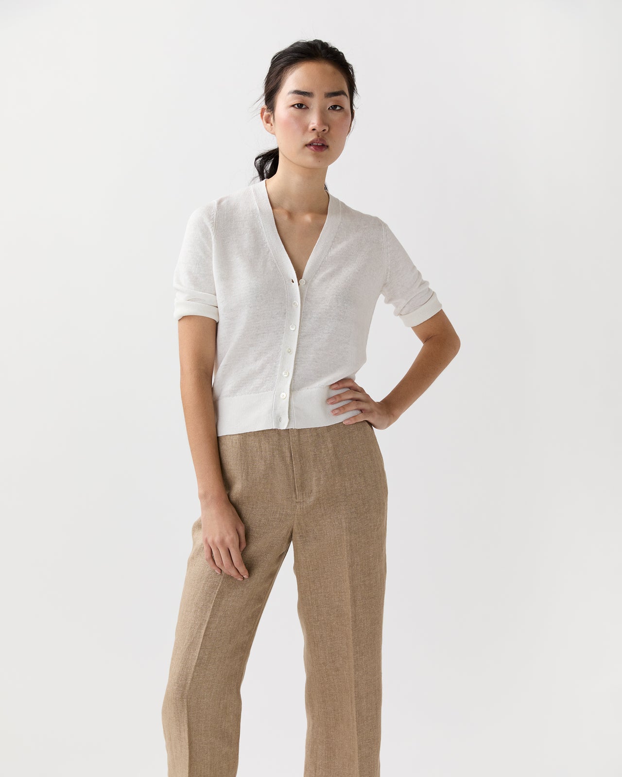 Short-Sleeved Rosie V-Neck Cardigan in Off White Linen