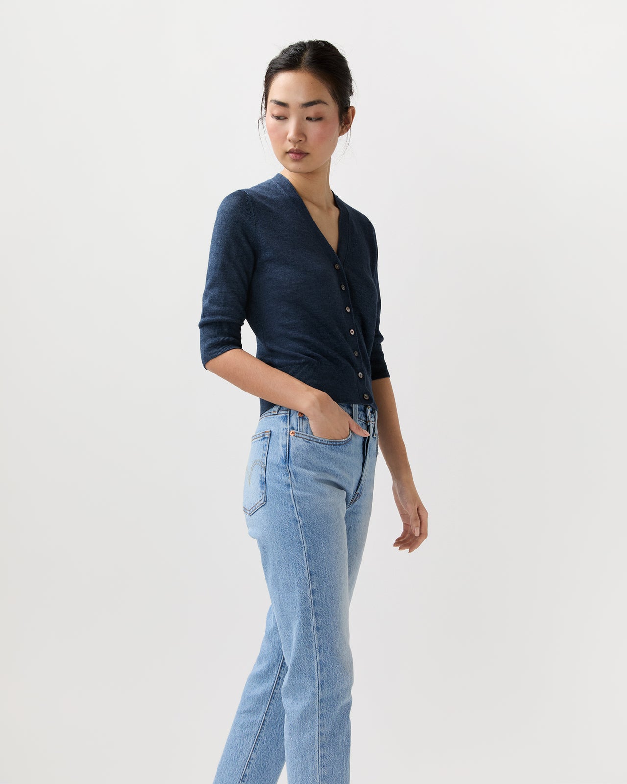 Short-Sleeved Rosie V-Neck Cardigan in Deep Indigo Linen