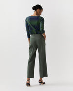 Load image into Gallery viewer, Frankie Cropped Pant in Olive Stretch Cotolino
