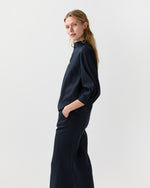 Load image into Gallery viewer, 3/4-Sleeved Violetta Top in Navy Stretch Cotolino

