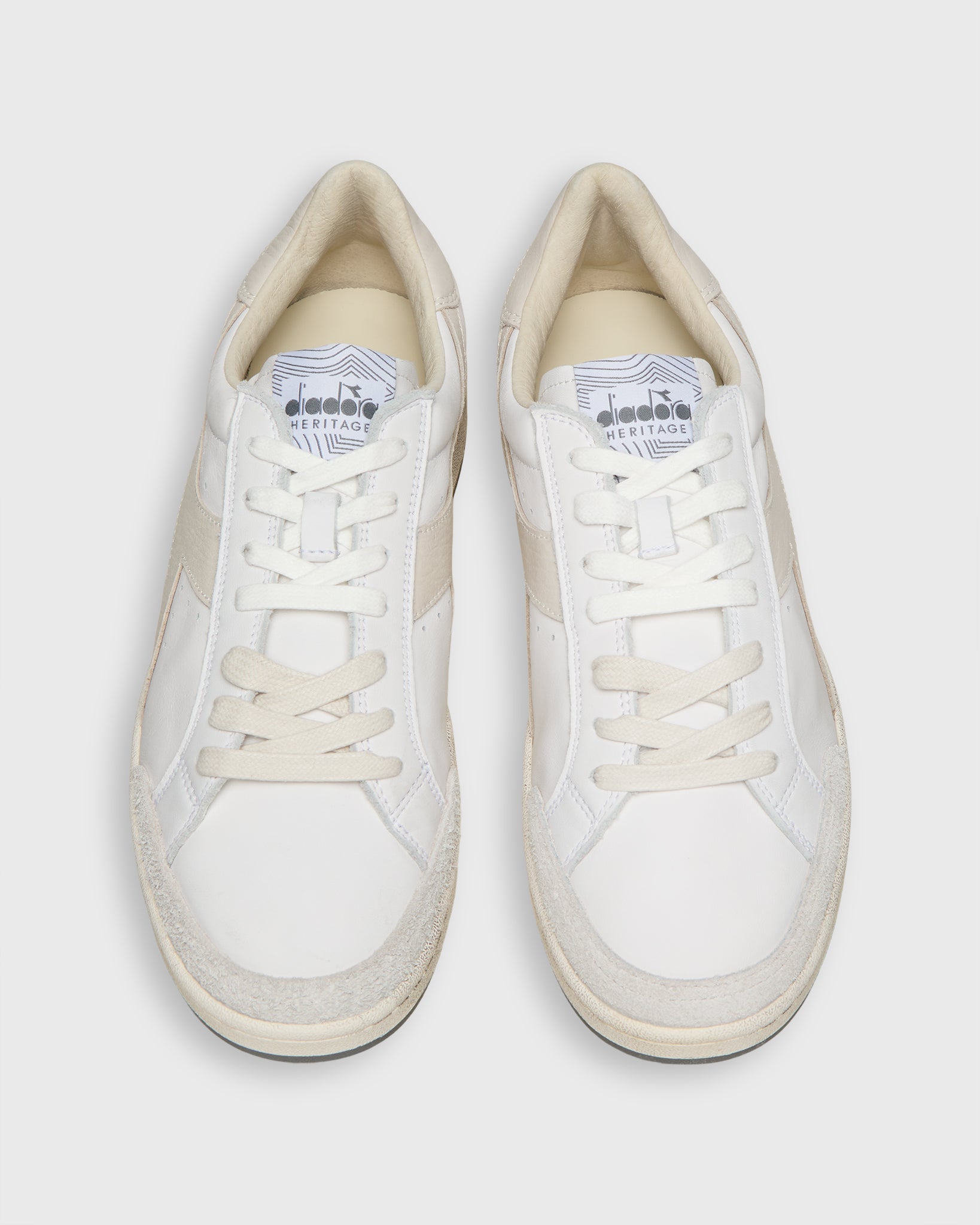 Prestige Used Sneaker in White/Moonbeam