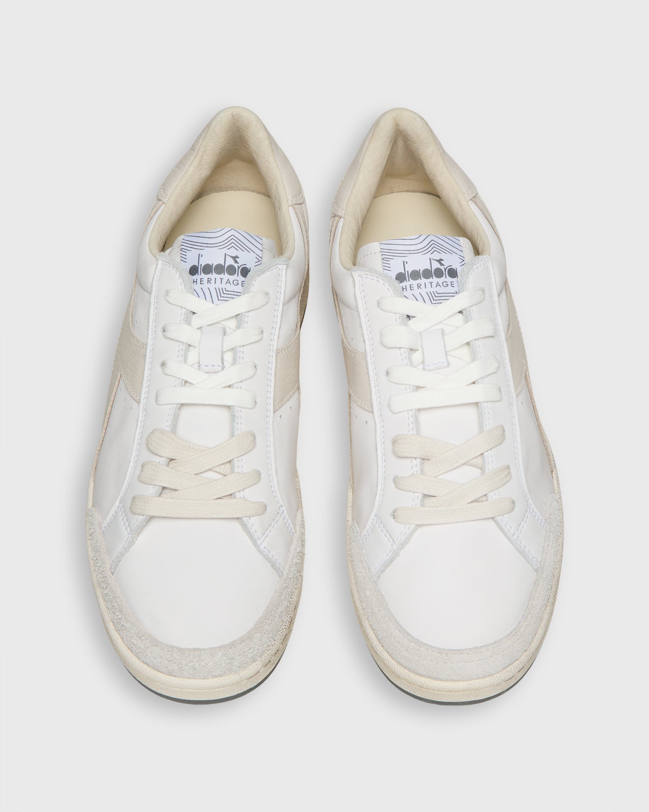 Prestige Used Sneaker in White/Moonbeam