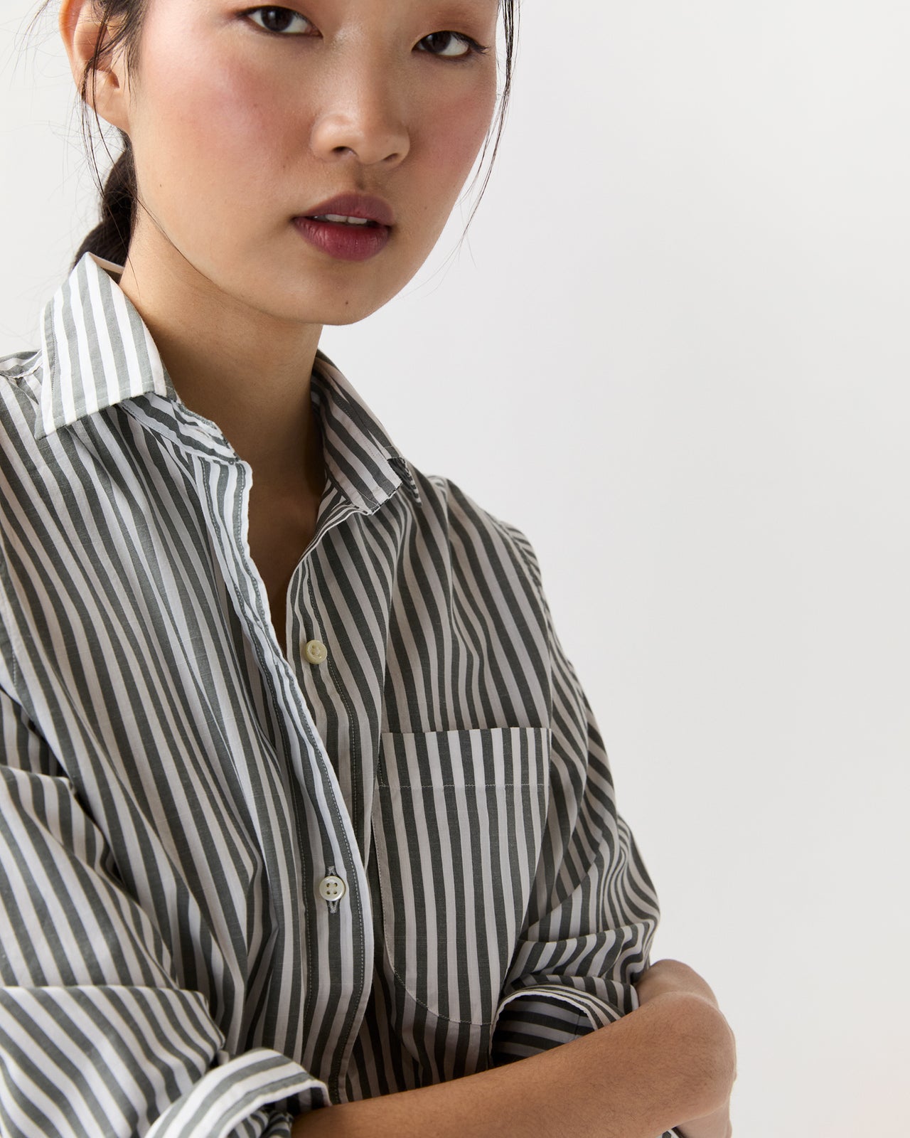 Sidney Shirt in Olive/White Stripe Chambray