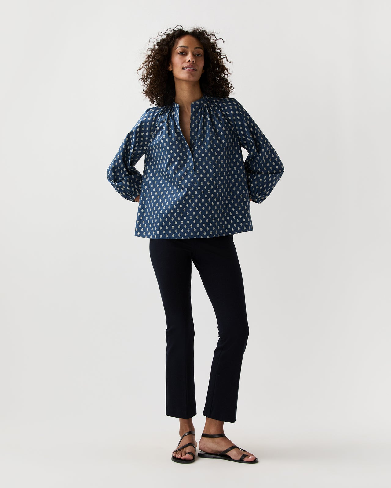 Sienna Top in Navy/Ivory Mazan Provençal Printed Poplin