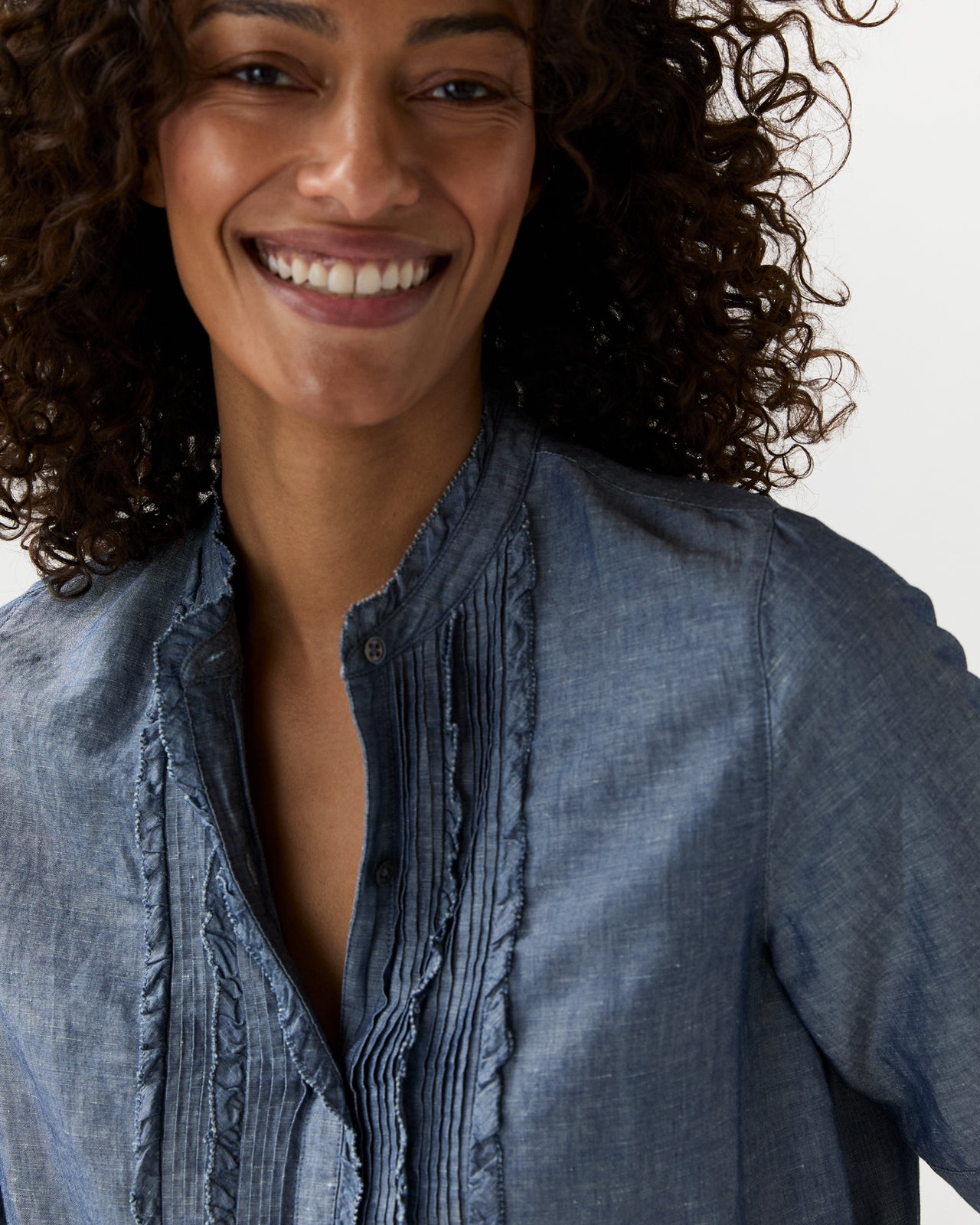 Madison Shirt in Light Wash Cotolino Chambray