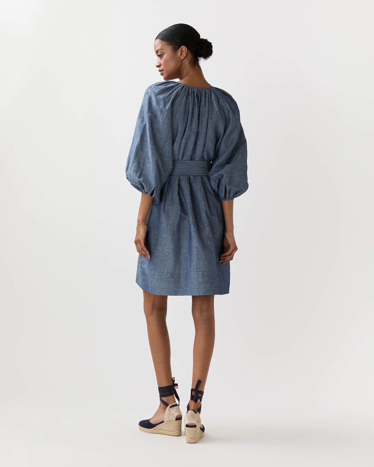 Genevieve Dress in Extra Light Washed Cotolino Chambray