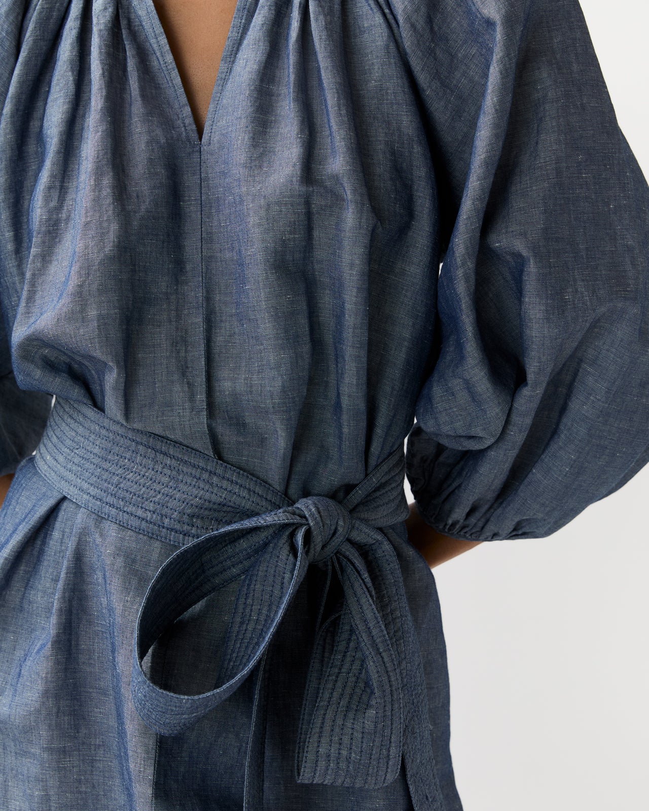Genevieve Dress in Extra Light Washed Cotolino Chambray