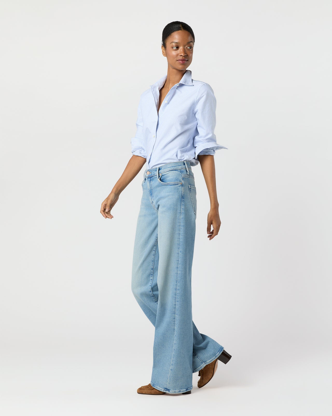 The Mid Rise Maven Sneak Jean in Blowing In The Wind