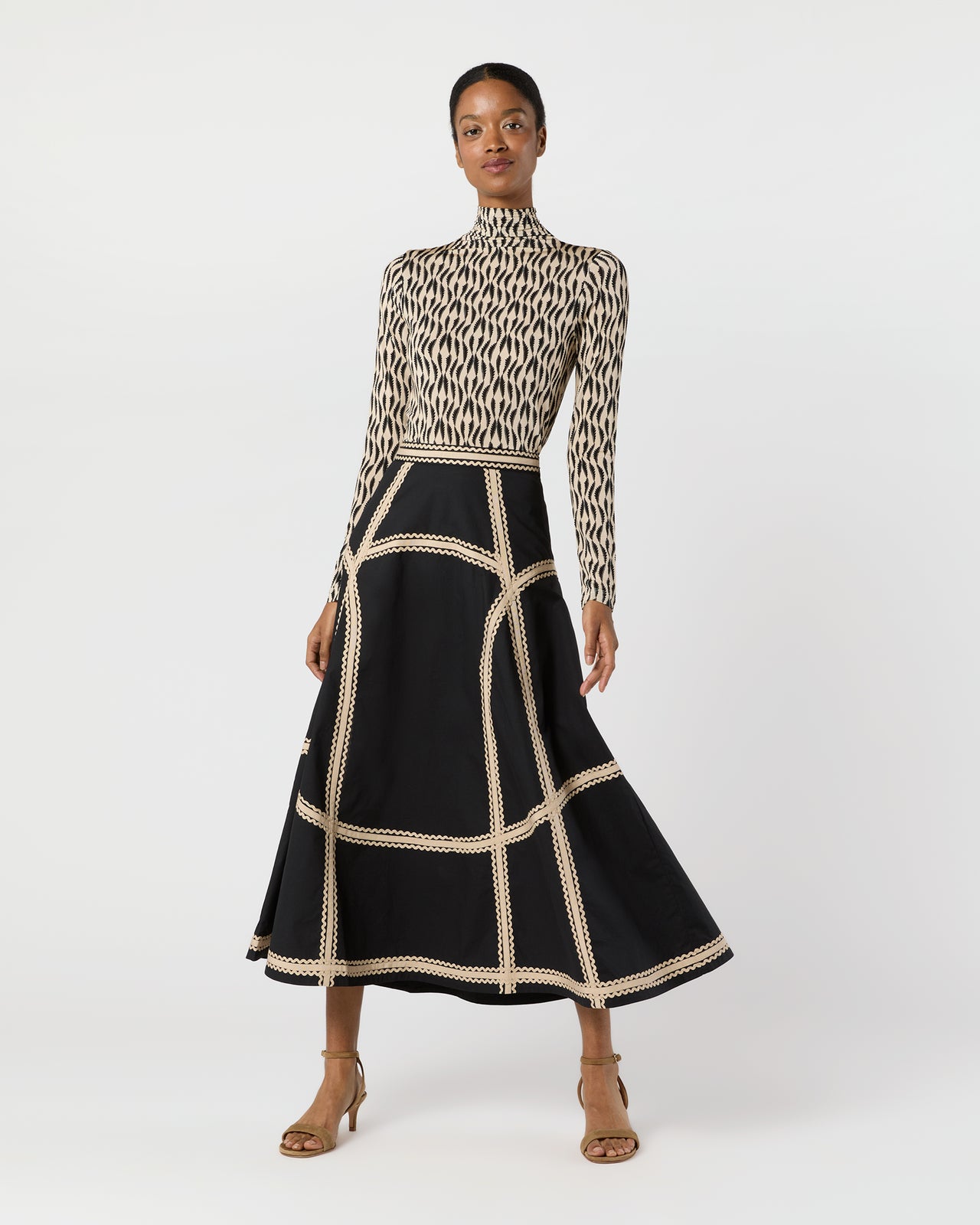 Aurelia Turtleneck in Silhouette