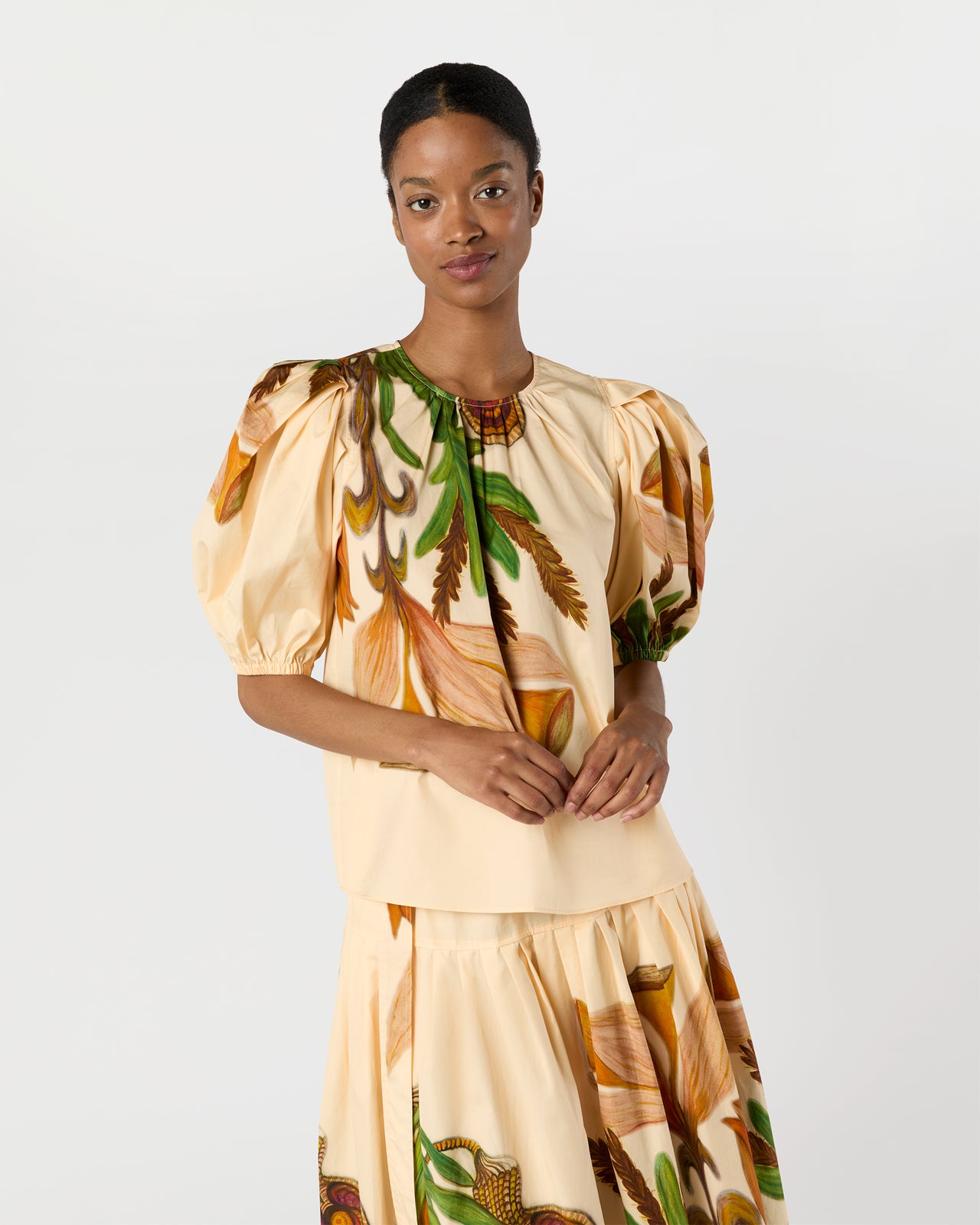 Ravena Top in Inner Nature